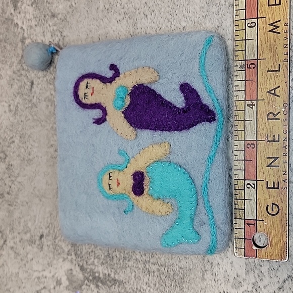 Felted Mermaid coin purse zip bag - Picture 7 of 8